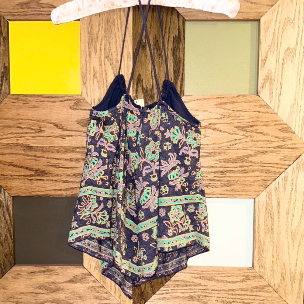 NWT AEO Halter Tank Women’s Handkerchief Cross-Back Navy Blue Floral Top Sz XS - Picture 3 of 8